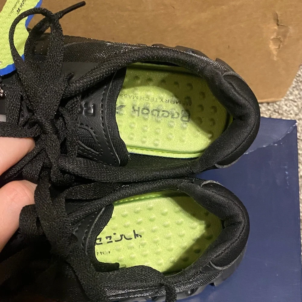 Excellent Condition Reebok Black Zig Pulse Work Women’s  Sneakers 8